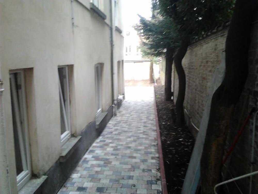 Hostel Louise Иксель Экстерьер фото